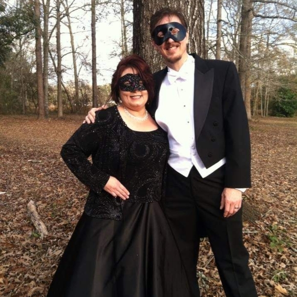 Meet your Posher, Cindy - Picture 4 of 8